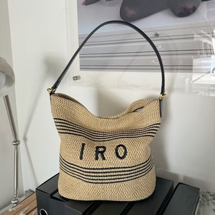 ������ͬ�����Ů2025�¿��ļ����ᾎ�����μ����Ʋݾ�Ҹ��ˮͰ��