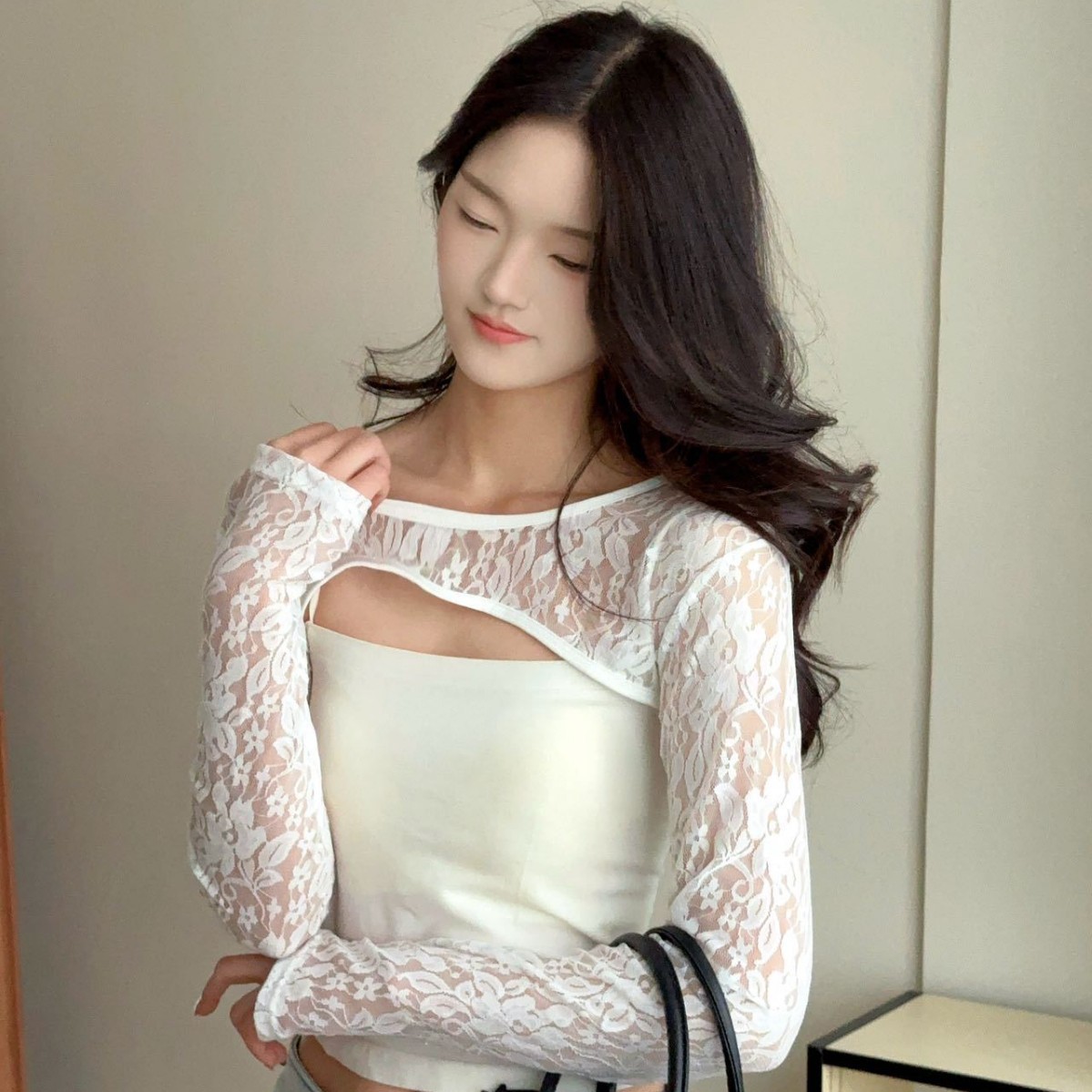 Fashionable lace summer cloak