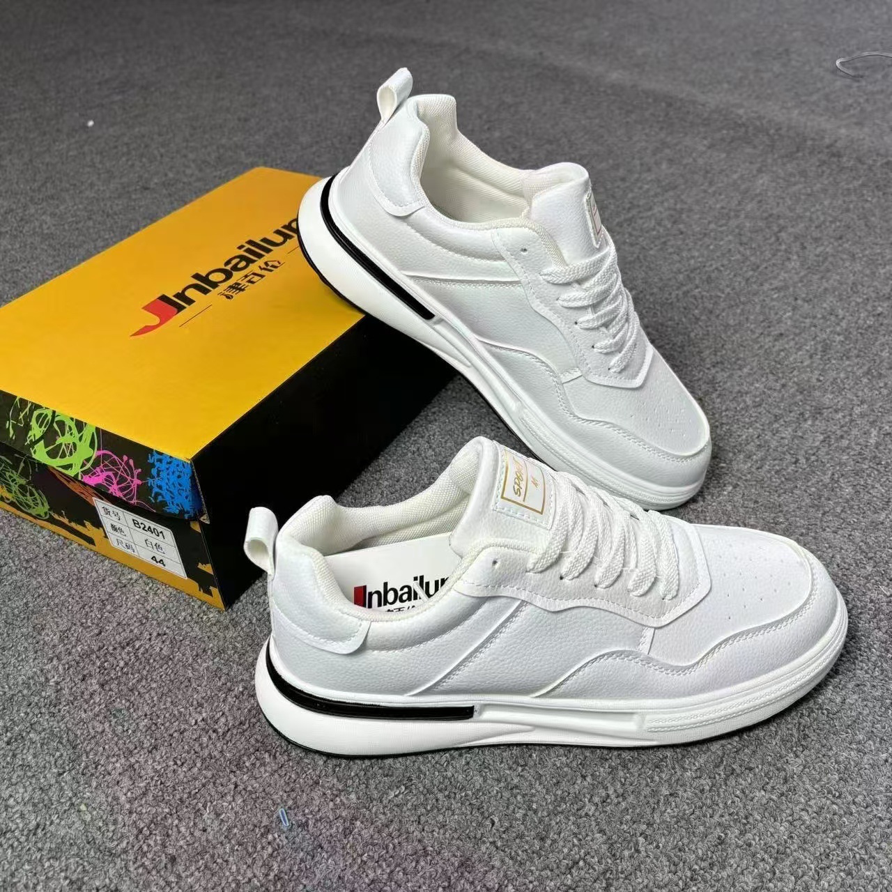 ShoeGlobe New Fashion Winter Plush Low-top Dad Trendy Versatile Thick-soled Sports Casual Men's White Shoes_voghion.com