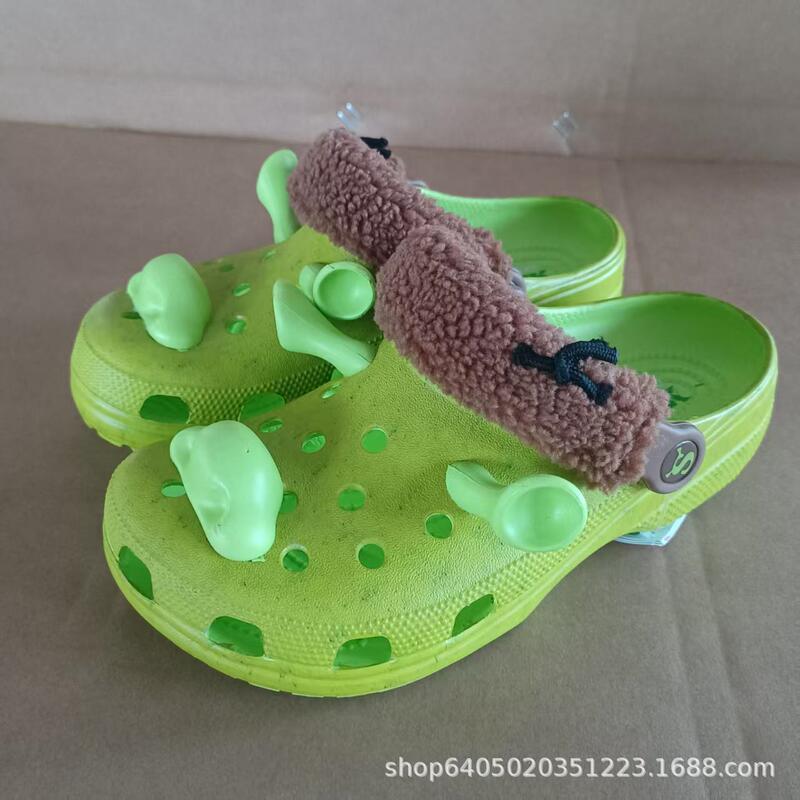 Croos Personalized Shrek Collaboration Clogs for Men and Women, Versatile Non-Slip Beach Sandals