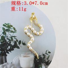 Vintage Chinese Style zodiac Dragon Pin for Capricorn, Elegant High-end Suit Personalized Pearl and Diamond Button Pin