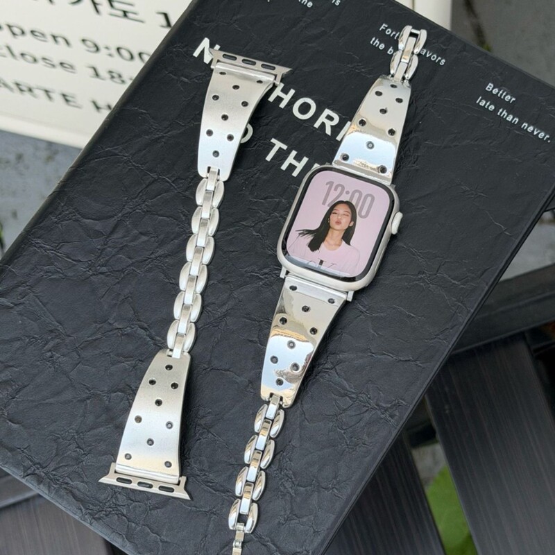 Polka Dot Small Waist Metal Bracelet Watch Strap Suitable for Apple Watch Iwatch11 Generation 10/98Ultrase Polka Dot Small Waist Metal Bracelet Watch Strap Suitable for Apple Watch Iwatch11 Generation 10/98Ultrase