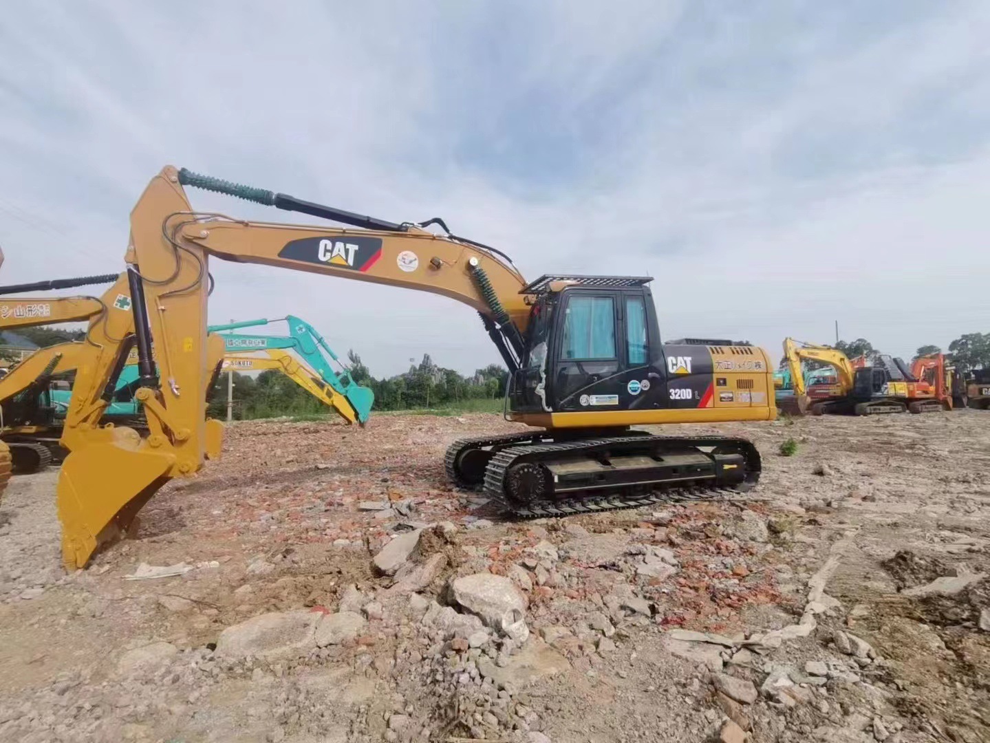 220 - 8 excavadora de segunda mano, excavadora de importación pura, Komatsu Hitachi, Shengang