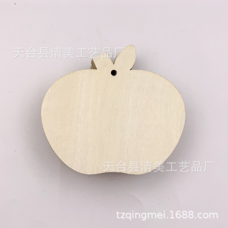 98*90mm pieza de madera de manzana colgante de madera decoración de troncos adorno de forma de manzana 20 piezas en un paquete