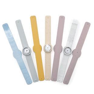 Manufacturer in stock supply skin-friendly comfortable environmental protection non-toxic marble style small metal dial children's Pat watch
