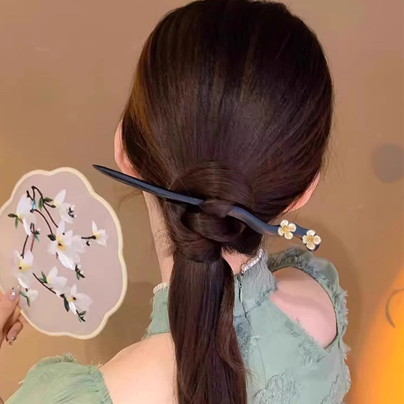 Nueva horquilla china 2025 nuevo estilo estilo antiguo horquilla mujer falda de cara de caballo de alta calidad estilo nacional horquilla de madera paso a paso horquilla tocado