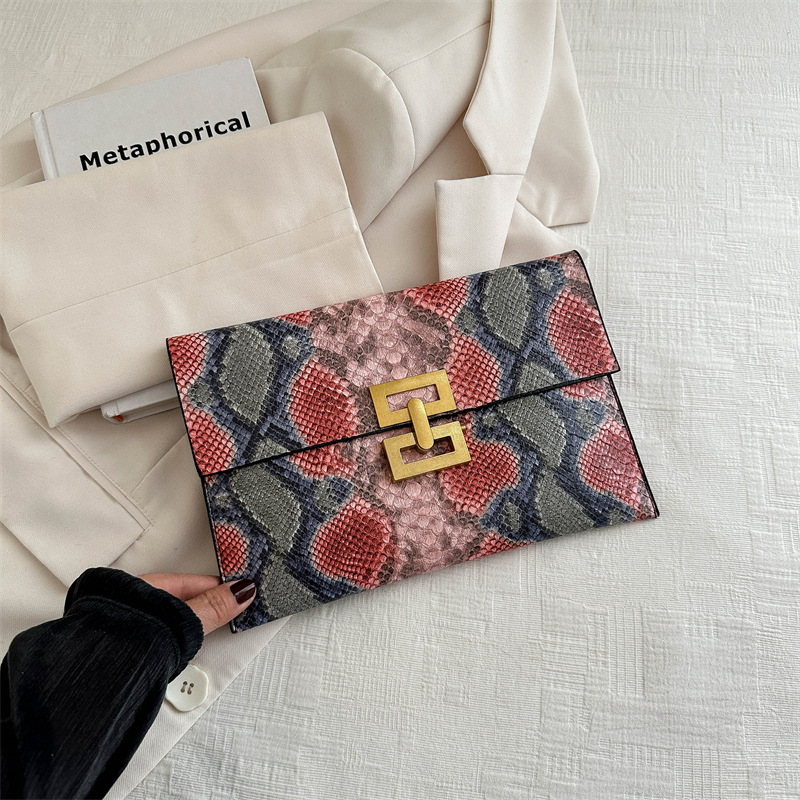 Mochila de textura extranjera 2024 nuevo diseño de piel de serpiente personalidad bolso de teléfono móvil bolso de cambio bolso de fiesta de moda