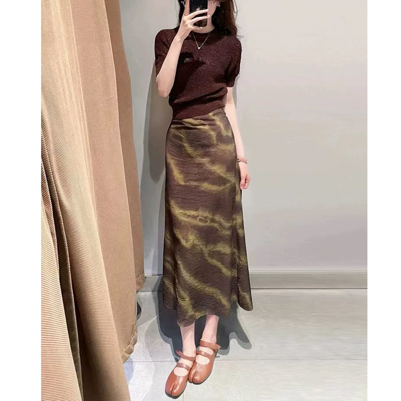 Summer Women's 2026 New Style Elegant Commuter Women's Clothing High-End Chanel-Style Brown T-Shirt and Skirt Two-Piece Set Summer Women's 2026 New Style Elegant Commuter Women's Clothing High-End Chanel-Style Brown T-Shirt and Skirt Two-Piece Set