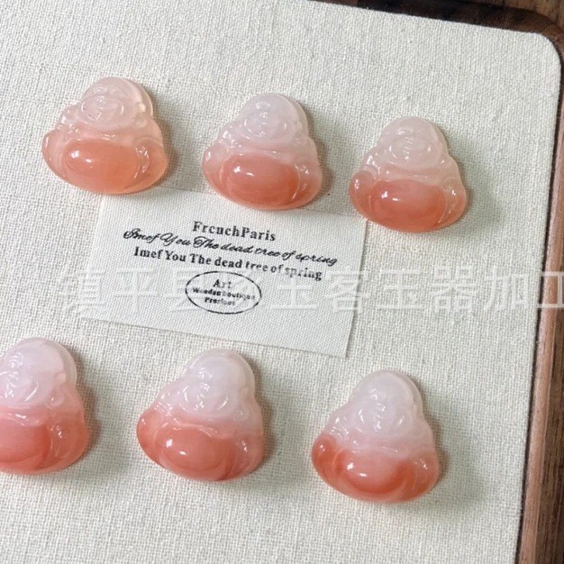 복숭아꽃 양조 반 빨간색과 반 흰색 불상이 밧줄을 준다(밧줄은 무작위임)