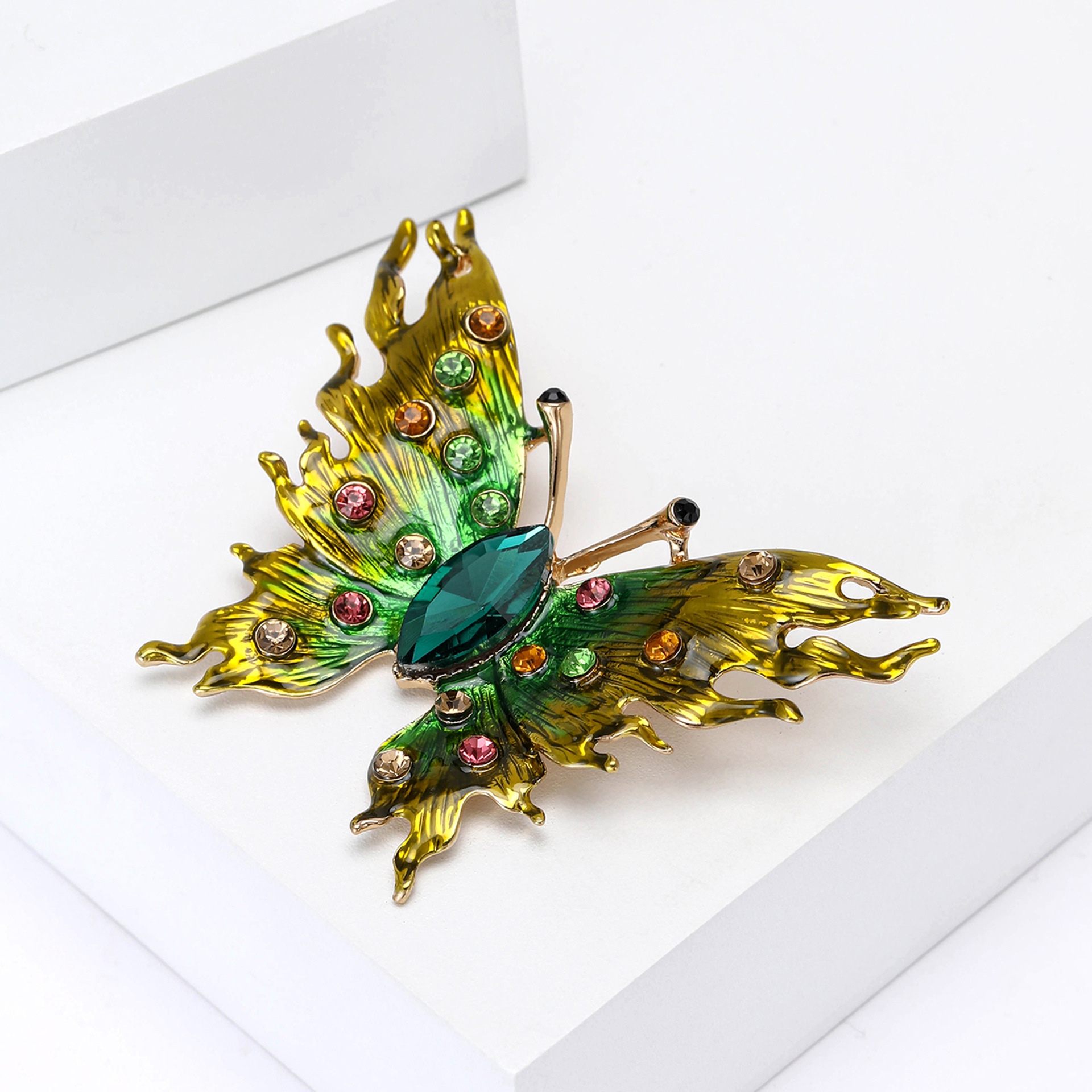 Women's Gender Inlay Design Retro Pin Butterfly Alloy Inlay Rhinestones Women's Brooches