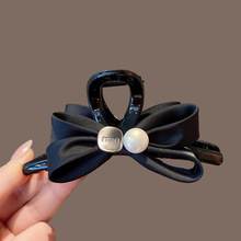 高级感珍珠蝴蝶结抓夹女高档后脑勺鲨鱼夹中号马尾夹顶夹发卡