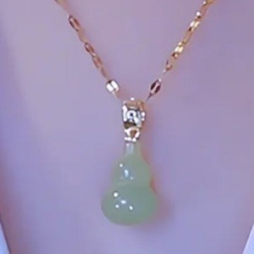 25 新しい天然ホータン翡翠ひょうたんネックレス女性のための多用途ニッチライト高級デザインファッションクラシックジュエリー卸売|undefined