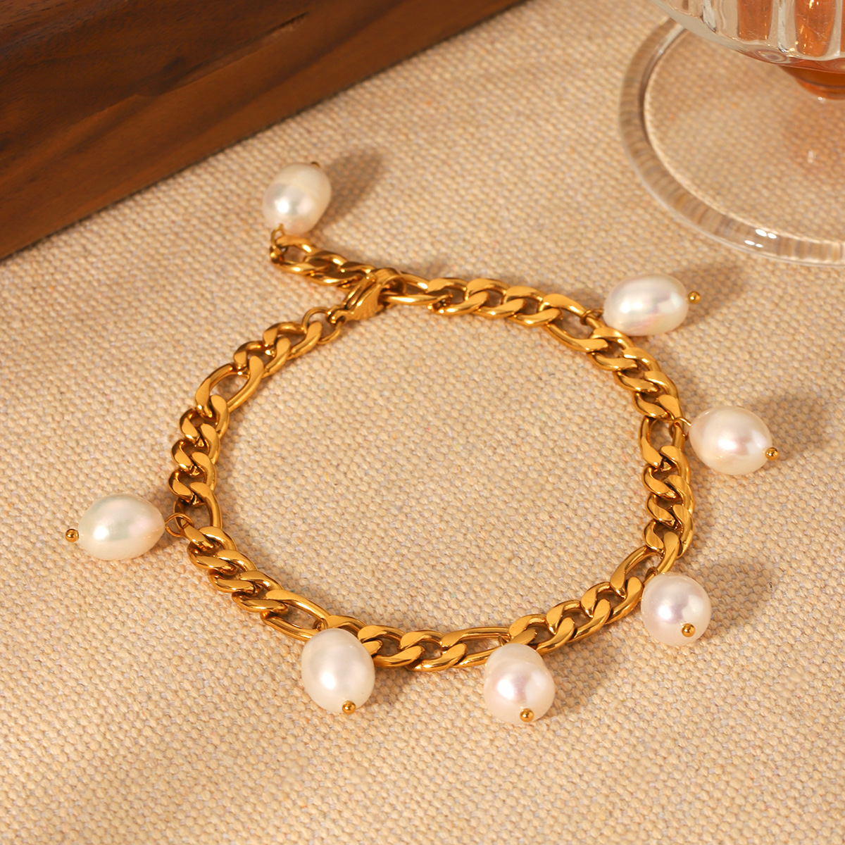 Tobillera de perlas de agua dulce natural de estilo americano europeo y americano cadena de Figaro de acero inoxidable tobillera chapada en oro de 18 quilates de titanio no se desvanece