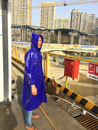 Single piece long raincoat, rainproof, waterproof and windproof raincoat for construction site, agricultural raincoat, durable beef tendon lightweight one-piece windbreaker