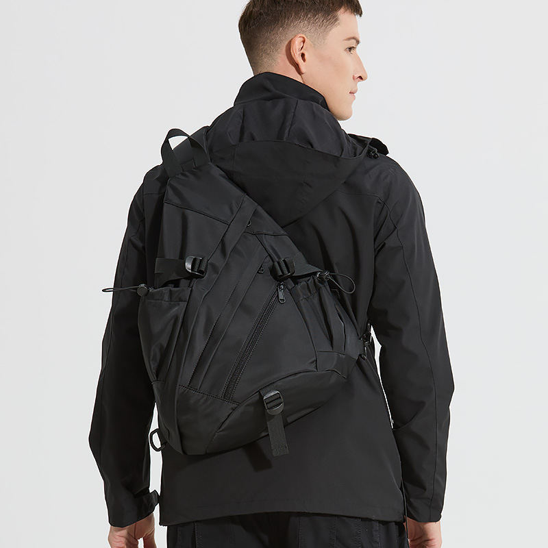 2025新款春季跨境休闲时尚胸包大容量户外骑行背包旅行单肩包男士