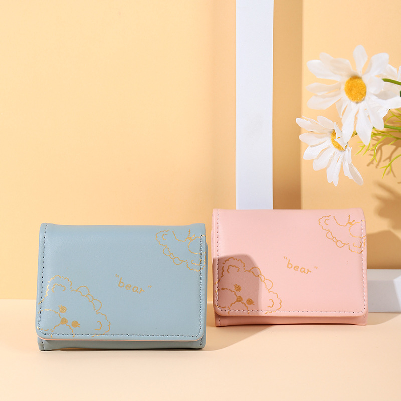 Cartera pequeña plegable nueva de 2024 para mujer, estilo coreano compacto, con diseño de oso de dibujos animados, delgada y práctica.