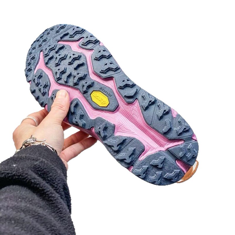 クロスボーダー HOKA Speedgoat 5 アンテロープ メンズ レディース 耐摩耗性スポーツシューズ 衝撃吸収 アウトドア ランニングシューズ|undefined
