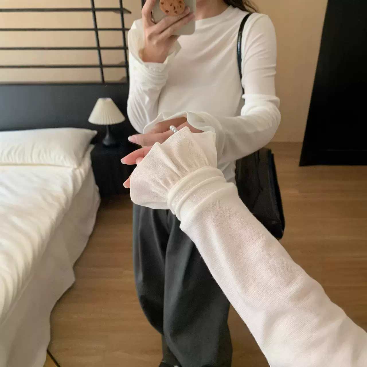 2026春新款莱赛尔天丝羊毛打底衫女袖口拼接设计喇叭袖针织衫女