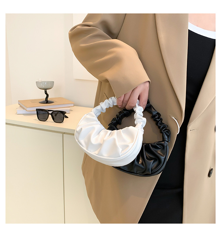 2024 Estate Nuovo Trendy Internet Rosso Versatile Monospalla Sottobraccio Alla Moda Portatile Semplice Piegato Borsa Nuvola_voghion.com