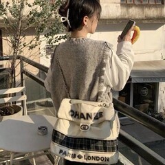 高级感小香风中古ヴィンテージ牛革落书きダブルチェーンワンショルダー斜めがけショルダーバッグトートバッグ放浪バッグ