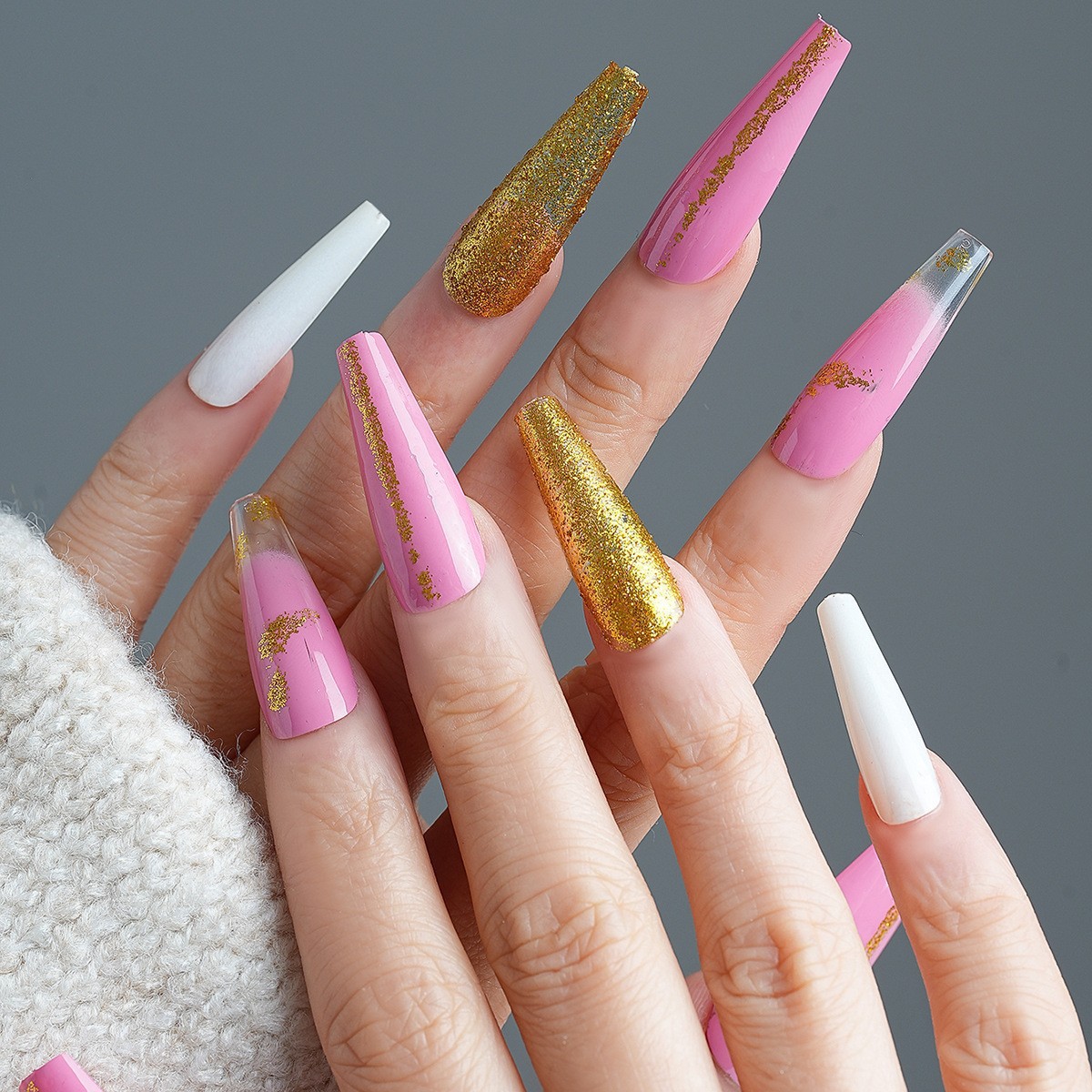 Uñas postizas de estilo francés populares transfronterizas, parches de uñas postizas largas, uñas postizas desmontables terminadas de fábrica.