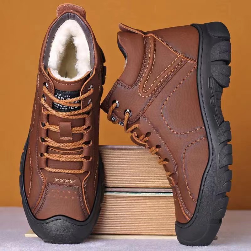 Nuevos zapatos de cuero en otoño e invierno más terciopelo engrosado zapatos casuales para hombres comercio exterior zapatos de cuero de alta gama para hombres botas de nieve deportivas al aire libre