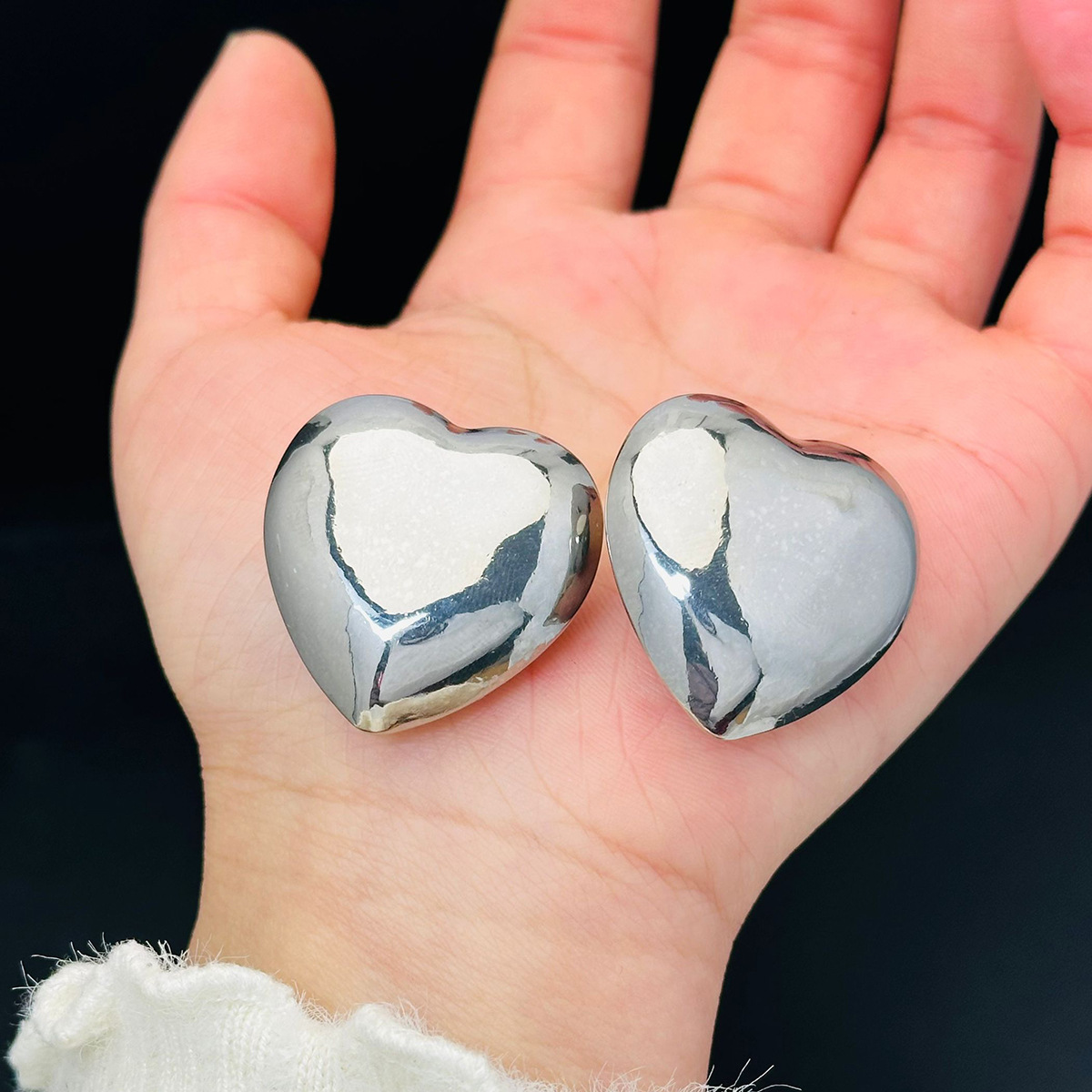 El amor del melocotón corazón pendientes de acero de titanio de alto grado pendientes de las mujeres no se desvanecen nueva transfronteriza todo-fósforo Luz de lujo joyas de oro