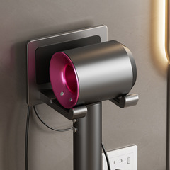 トイレのドライヤーの棚は穴を開けないでお風呂の風の棚を持っています。