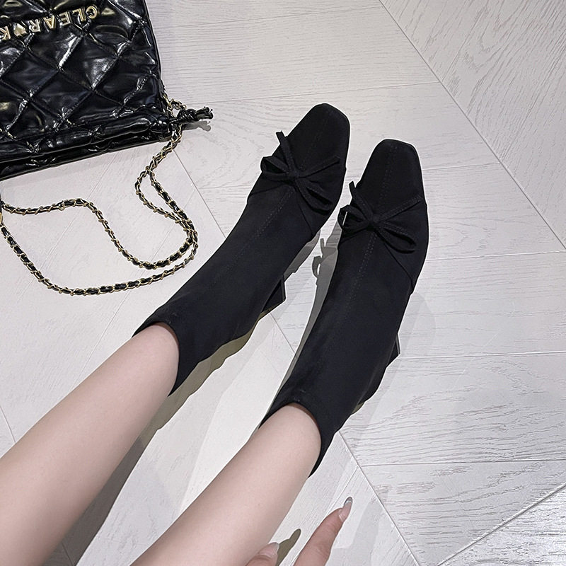 Bốt nữ cao gót mũi vuông khóa kéo phía sau, gót dày 6–8 cm, dáng ôm chân — Màu đen (Áo & Quần lót lông cừu), Nâu (đơn nhung trên và dưới)