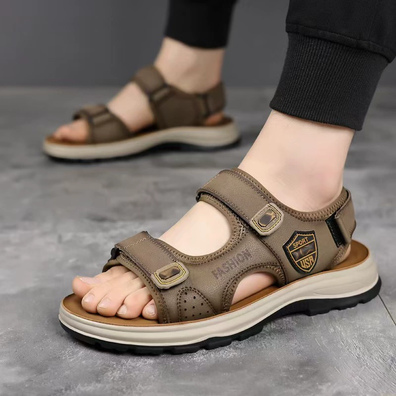 Сандалии для мужчин 2024 летом новая дышащая нескользящая повседневная пляжная обувь на открытом воздухе износостойкая мягкая подошва холодные тапочки