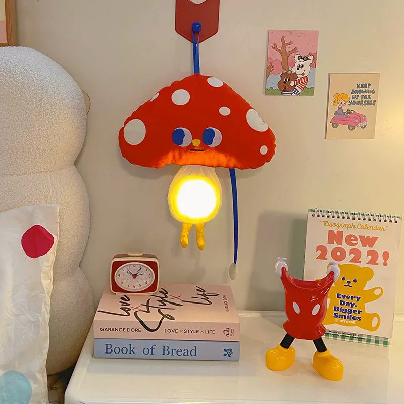 Милый ночник в виде гриба для детской спальни, можно повесить на кровать в общежитии, атмосферный светильник для сна, прикольные вещи для общежития