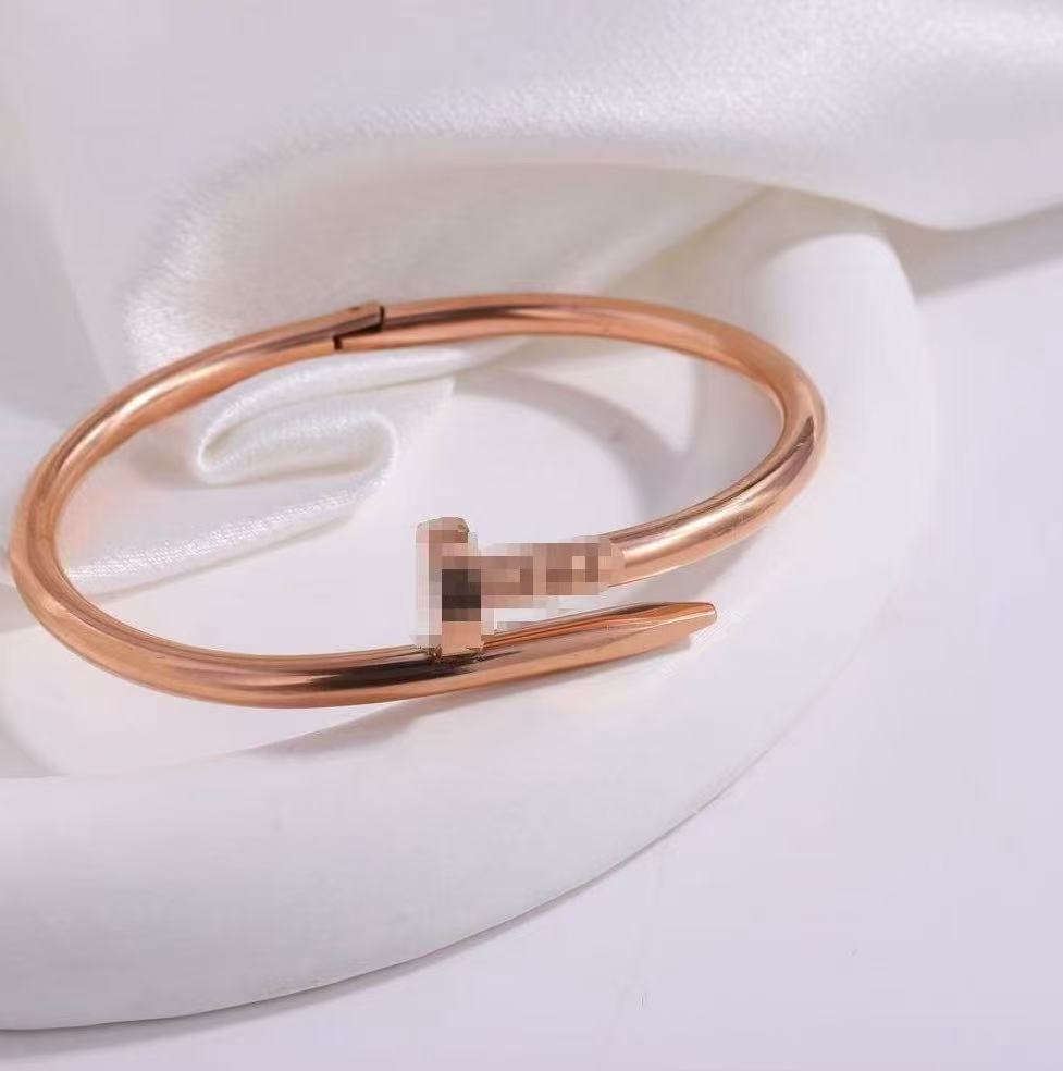 로즈 골드 네일 팔찌