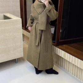 女式毛呢外套;女式羊毛衫