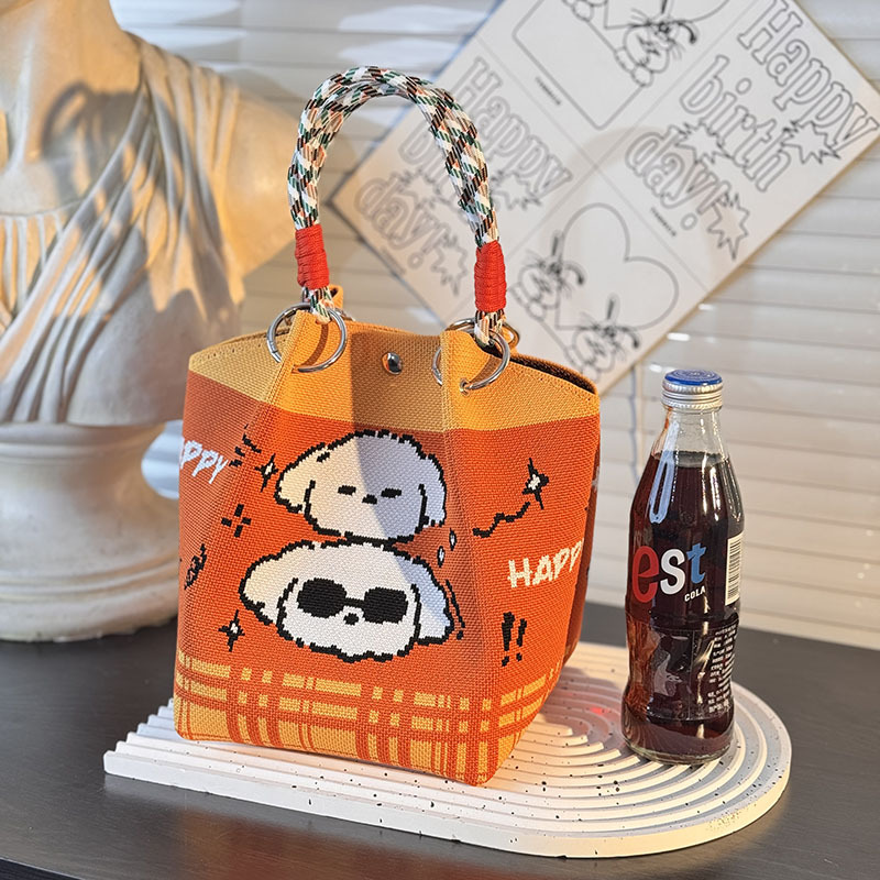 ニットハンドバッグ、ニッチデザインバケットバッグ、トートバッグ、ハンドバッグ、カジュアルで多用途なショルダーバッグ、ニットポータブルバッグ