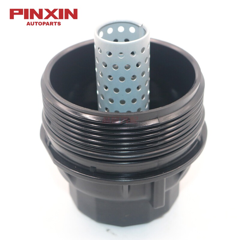 1565038020 Is Suitable for Land Cruiser Oil Filter Cover and Oil Filter Base 15650-38020 1565038020 Is Suitable for Land Cruiser Oil Filter Cover and Oil Filter Base 15650-38020