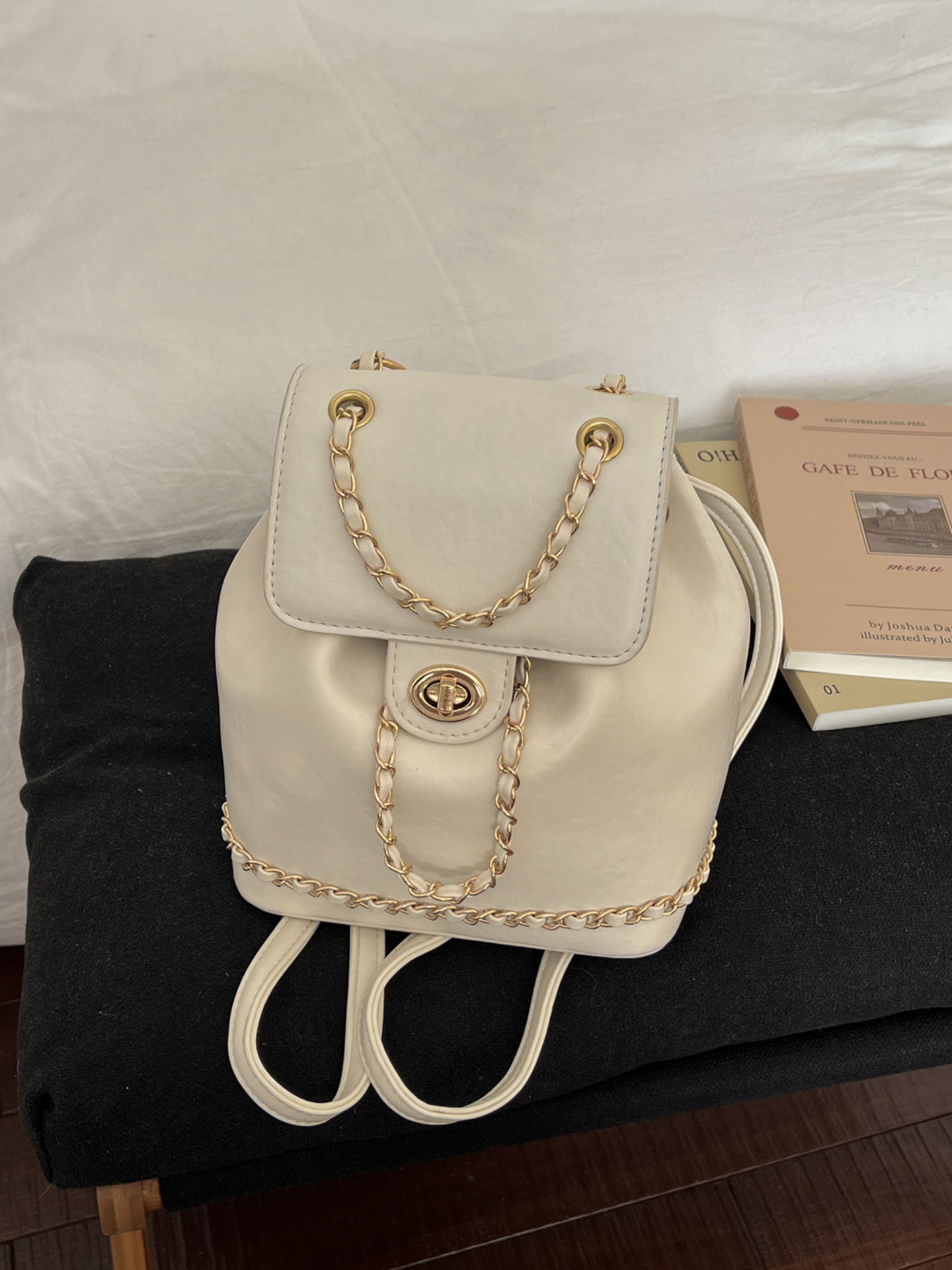 Mochila coreana de nicho para mujeres 2026 nueva sensación de alto nivel mochila de viento fragante retro cadena mochila