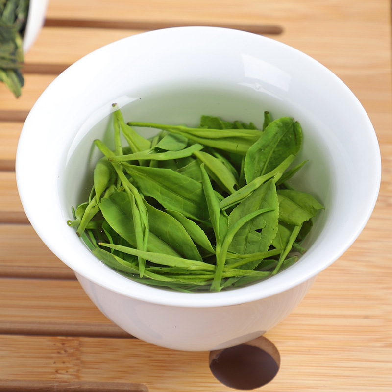 Longjing Dragon Well Green Tea 2024 Spring Pre-Qingming Rich Aroma Hangzhou Bean Fragrance Loose Leaf 50g Wooden Lid Clear Jar quality and texture