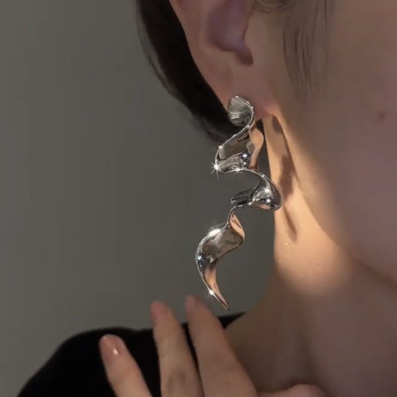 1 Pair Simple Style Geometric Copper Drop Earrings display picture 3