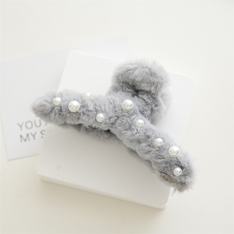 Sweet Pearl Plush Handmade Hair Claws display picture 4