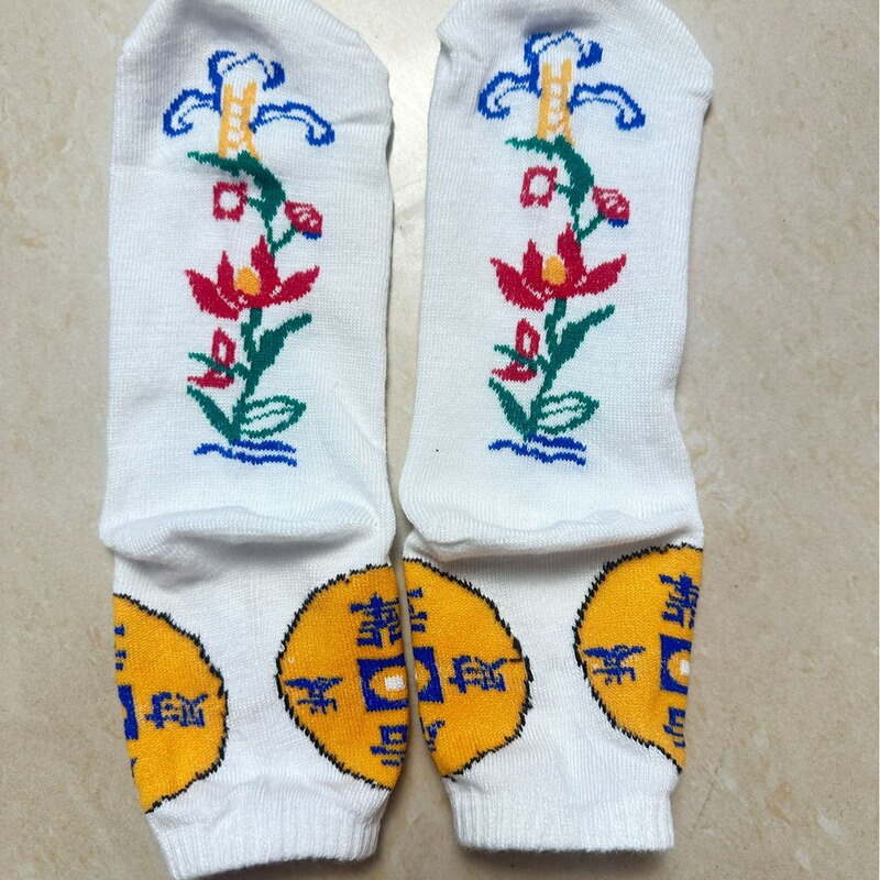 Elegant Choice from Zhejiang: Long Socks for Men and Women, Non-Slip, Durable, Quick-Drying, Suitable for Wholesale