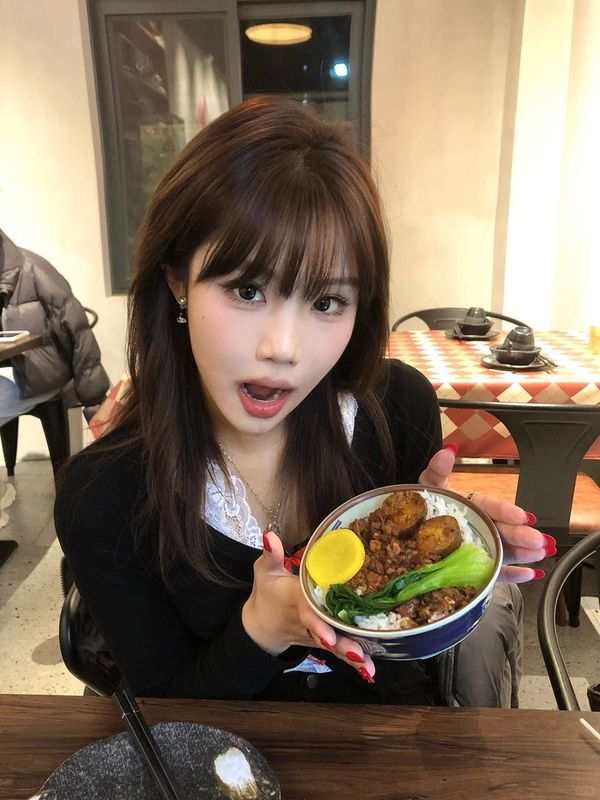 甜辣妹蝴蝶结长袖t恤女秋冬设计感叠穿蕾丝吊带打底衫上衣两件套|undefined