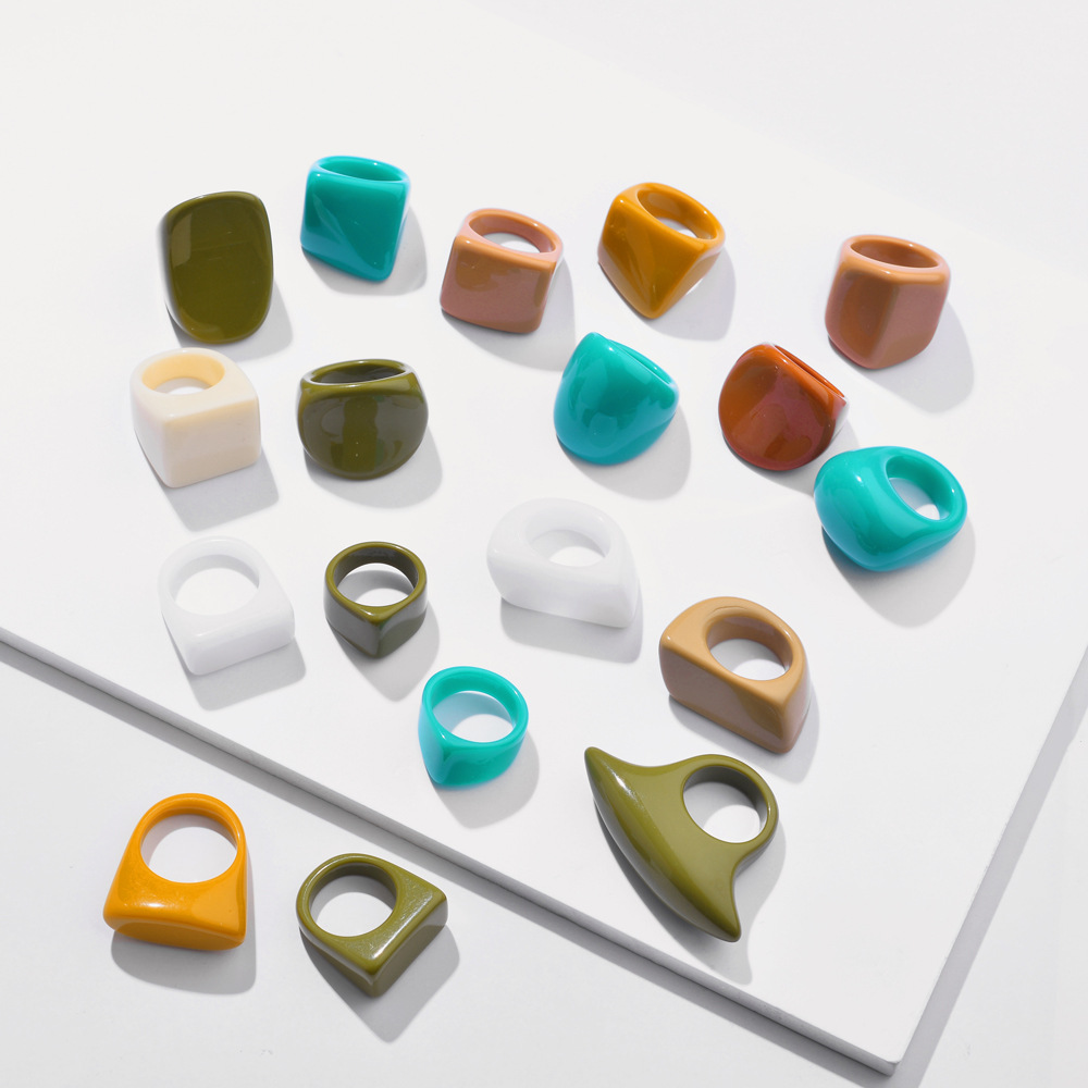 Fashion Style New Pure Color Resin Rings Set display picture 1