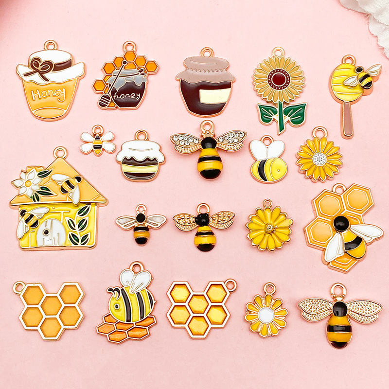 20 Pastoral Style Bees Sunflower Honeycomb Honeypot Oil Drop Jewelry DIY Accessories Pendant Cross Border Hot Sale 20 Pastoral Style Bees Sunflower Honeycomb Honeypot Oil Drop Jewelry DIY Accessories Pendant Cross Border Hot Sale