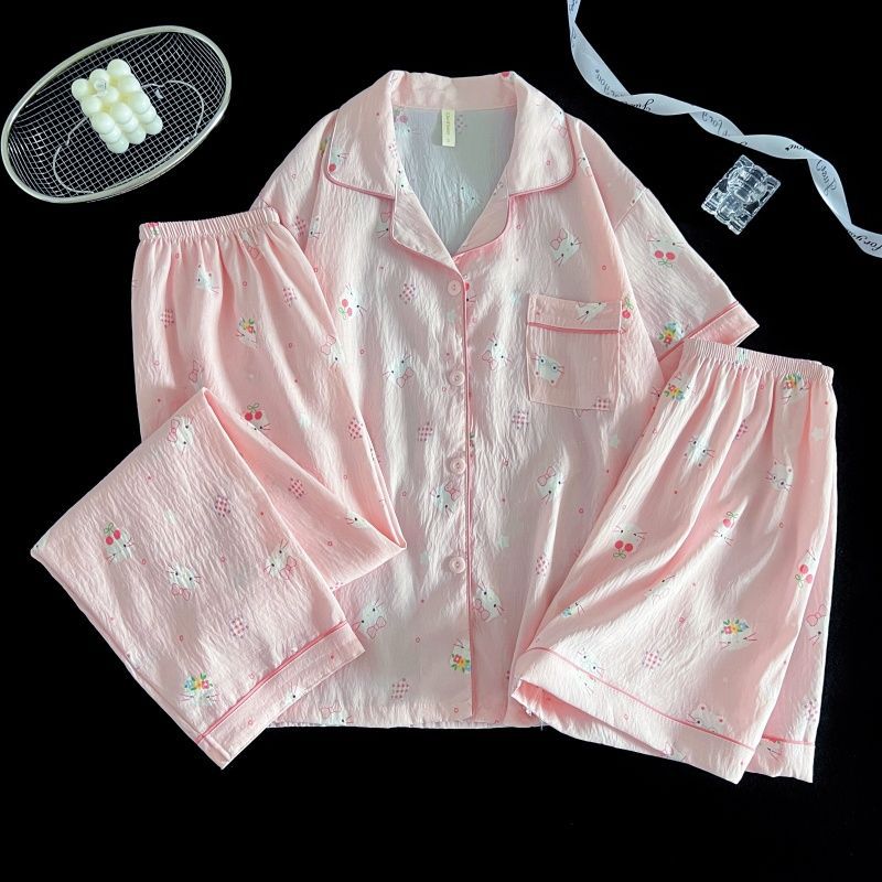 Primavera y verano pijamas Cardigan nuevo conjunto de tres piezas pantalones cortos de manga corta pantalones largos nubes de algodón dibujos animados impresión ropa para el hogar