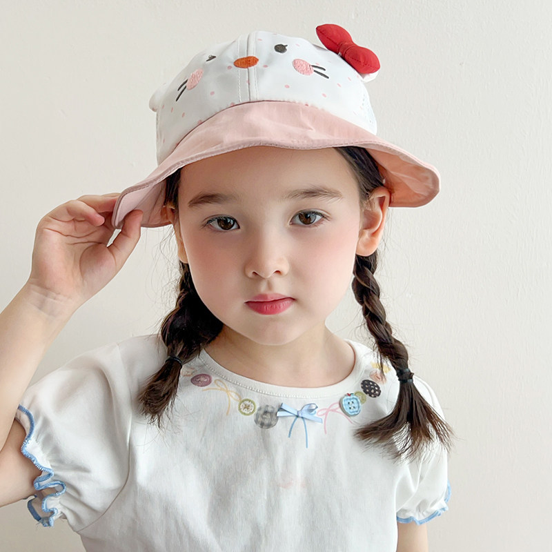 Light pink polka dot KT cat mesh fisherman hat (with windproof rope)