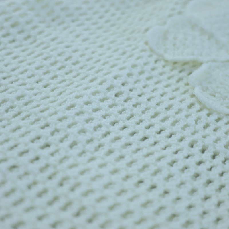 Gestricktes Damen Strandkleid Mit Neckholder Und Blumenmuster_voghion.com