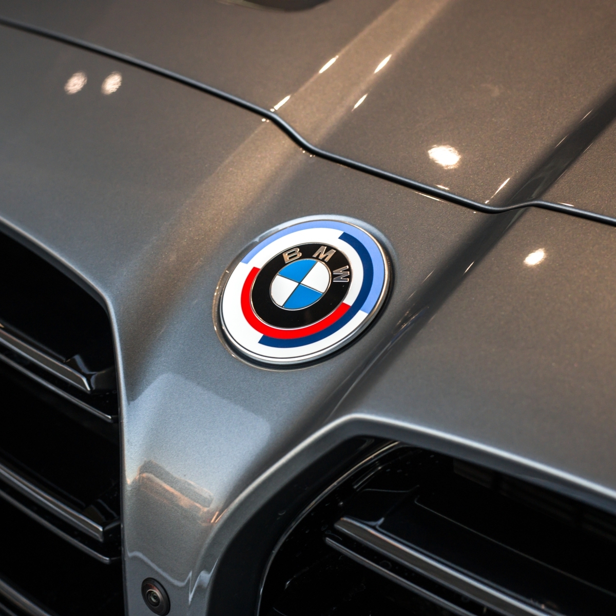 Suitable for Bmw Car Logo 7-Piece Set 50Th Anniversary Edition Thunder Black and White Exclusive Limited Edition Collaboration Model