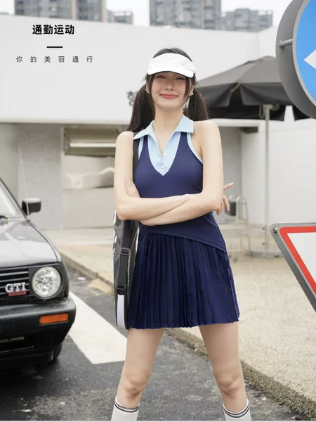 Sports-Style American-Style Nude-Feel Sports Dress, Hot Girl Tennis Sleeveless Pleated Long Skirt with Chest Pads, Casual and Versatile