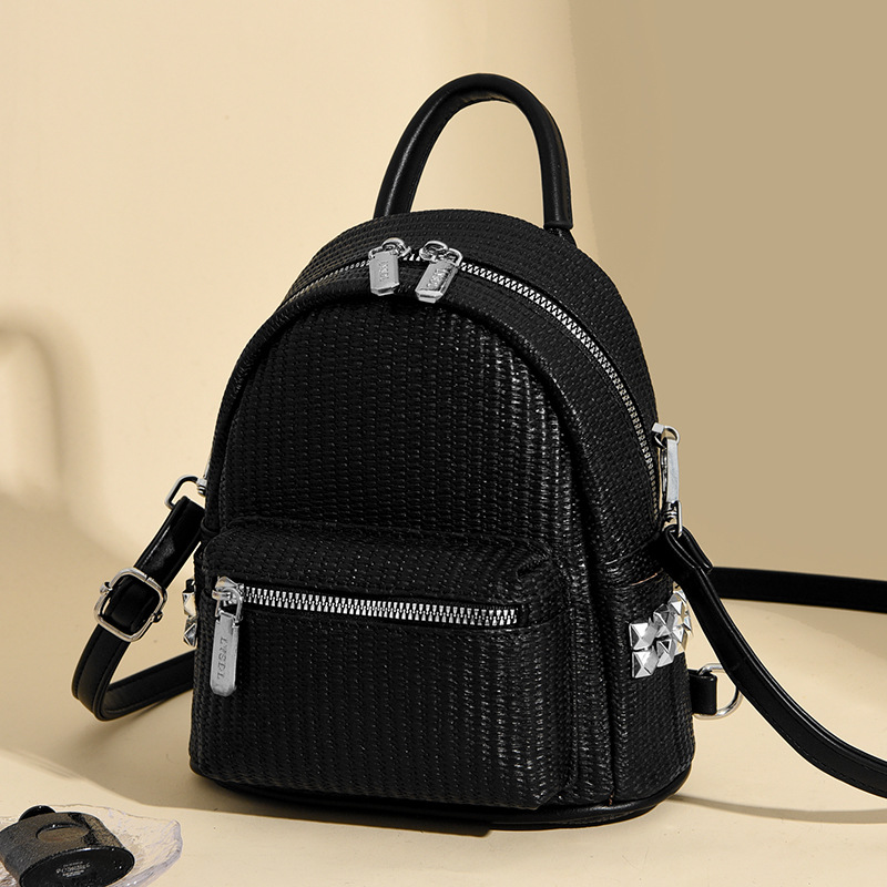 Mochila coreana de mujer, mochila de viaje ligera, 2025 nueva simple, bolso de comercio exterior de color sólido