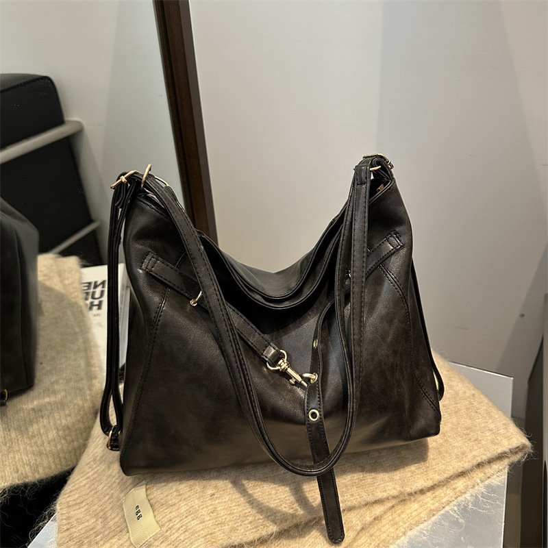 Pazy viento suave de piel de color sólido bolso para mujeres 2024 nuevo estilo de estilo francés textura de viaje literario para salir bolso de hombro debajo de las axilas